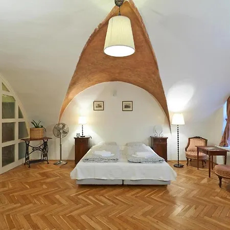 Golden Apple Apartament Praga
