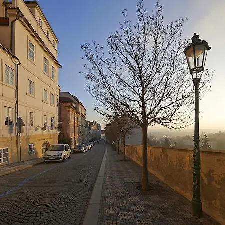 Golden Apple Prague
